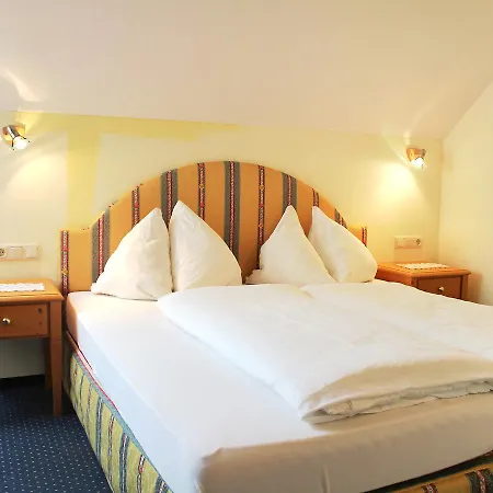 Forsthaus.3 * Strobl